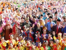Baju Kurung Melayu Semarakkan Batam Jelang Hari Jadi Kepri