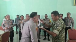 Polisi dan Forkopimcam Nongsa Beri Kejutan HUT TNI ke-81 di Koramil